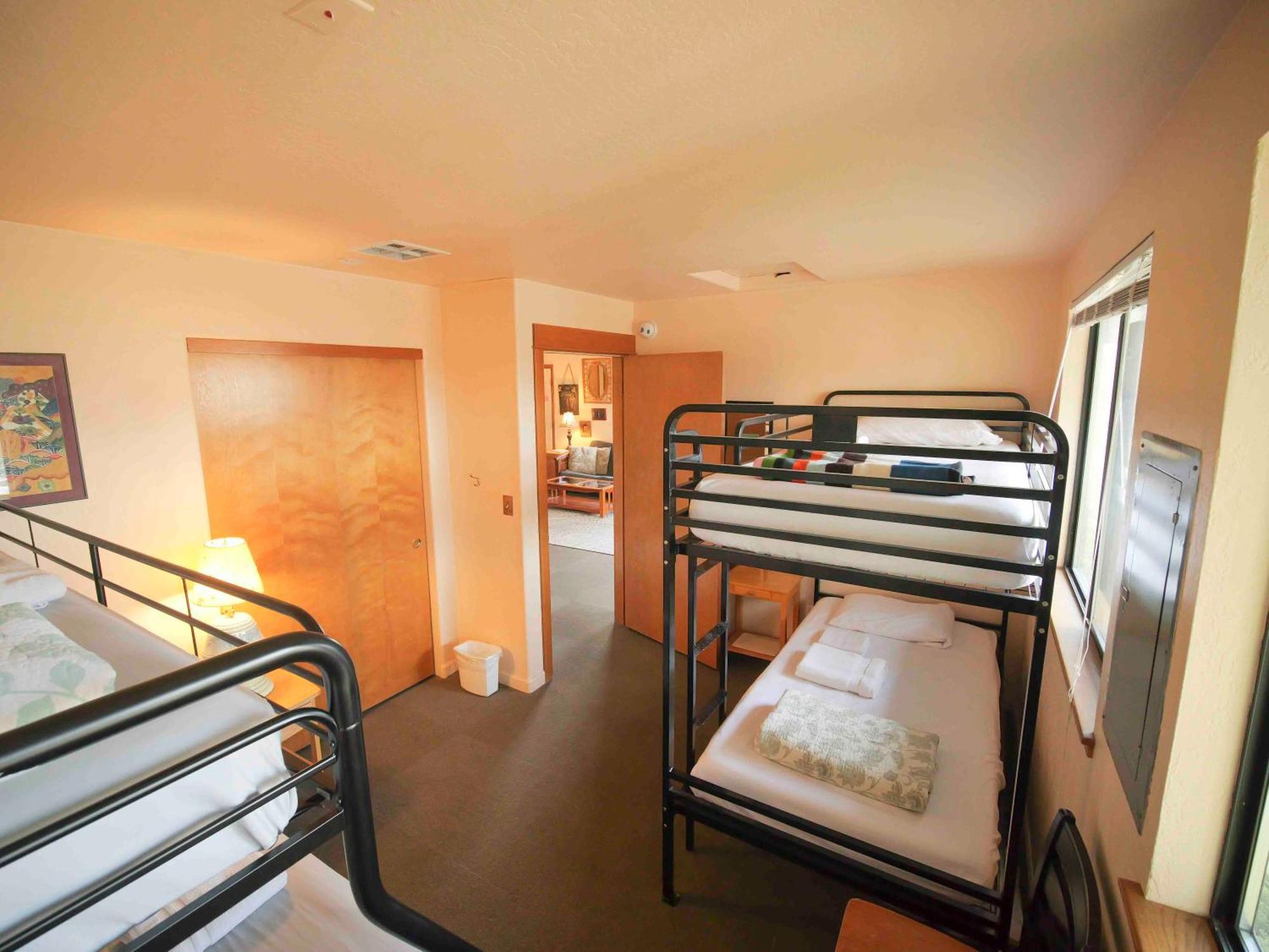 Ashland Commons Hostel Esterno foto
