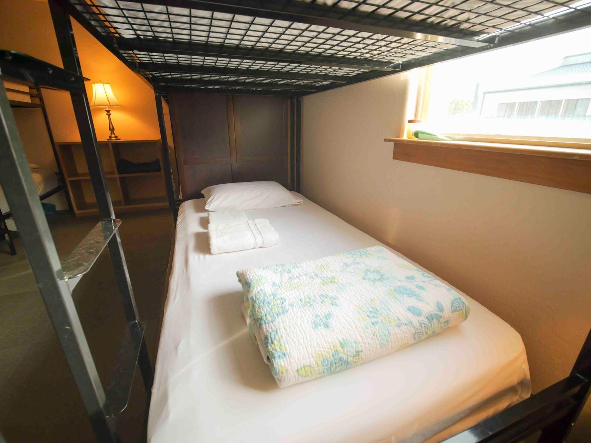 Ashland Commons Hostel Esterno foto